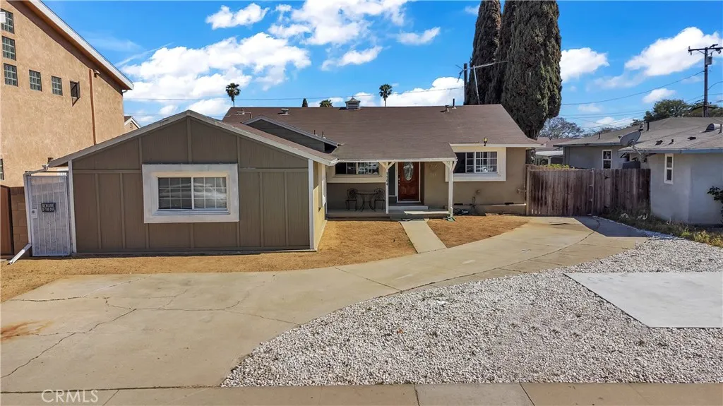 1144 Magnolia Avenue, Gardena, California 90247 home-pic-1